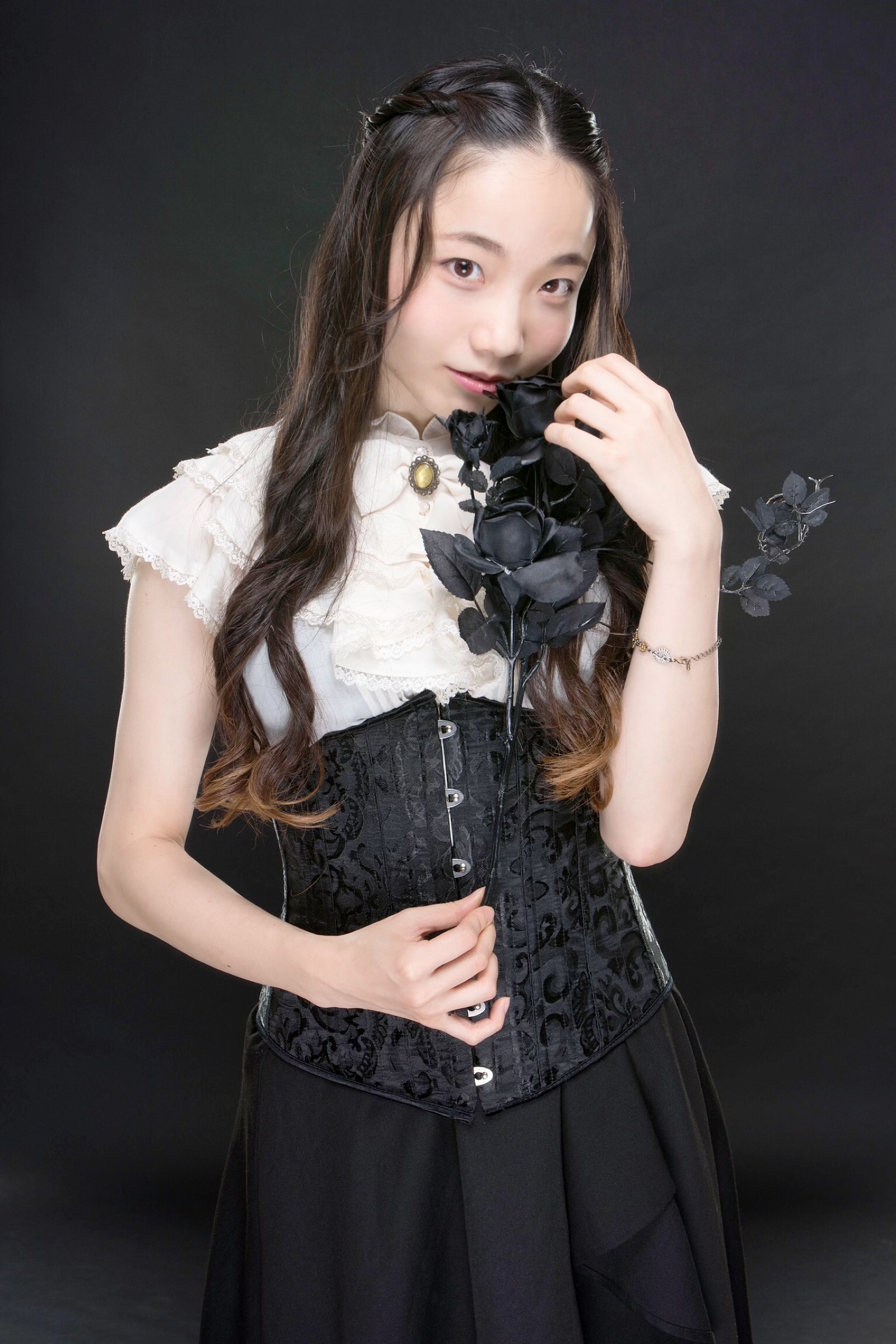 矢萩麻里菜