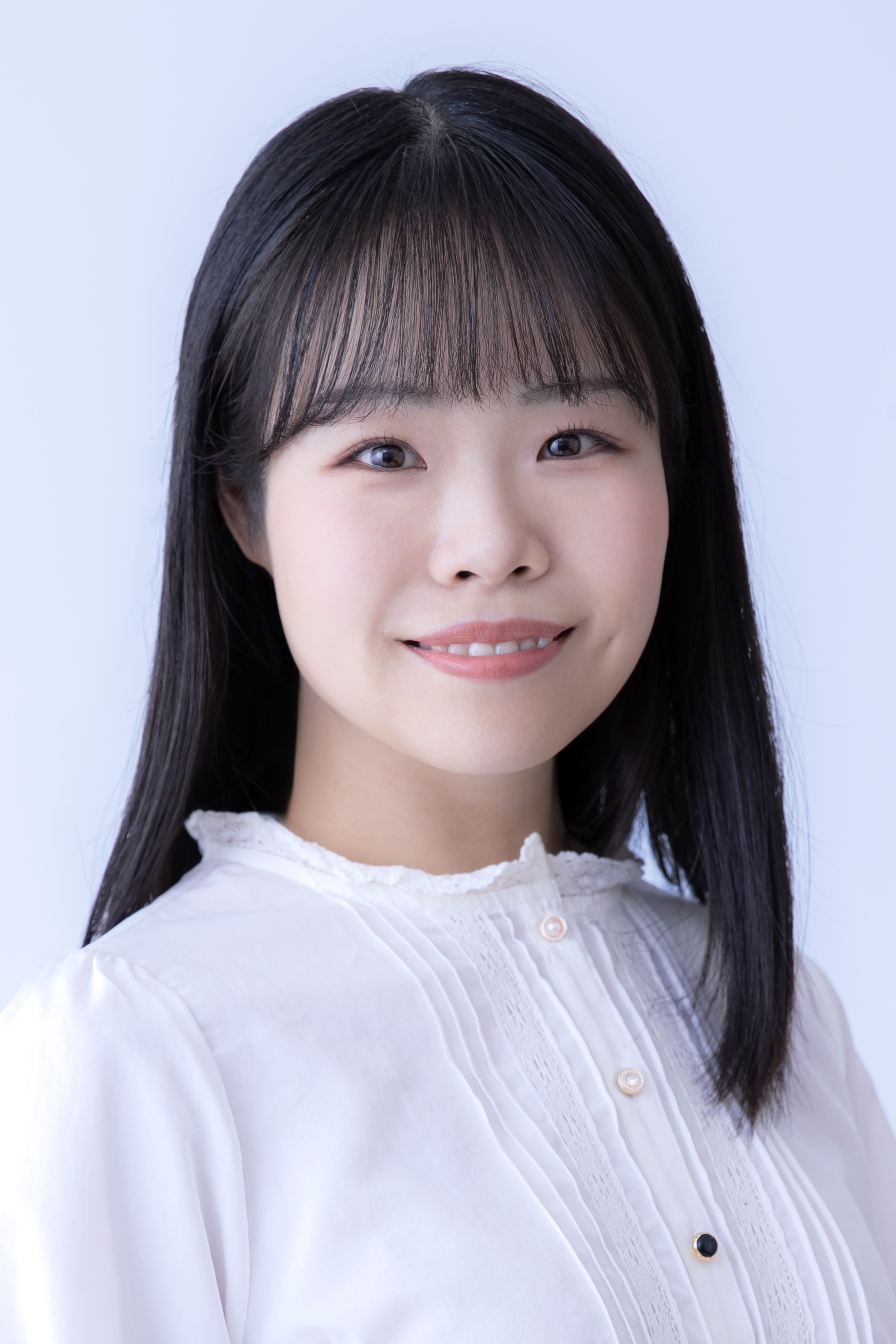 山下真実