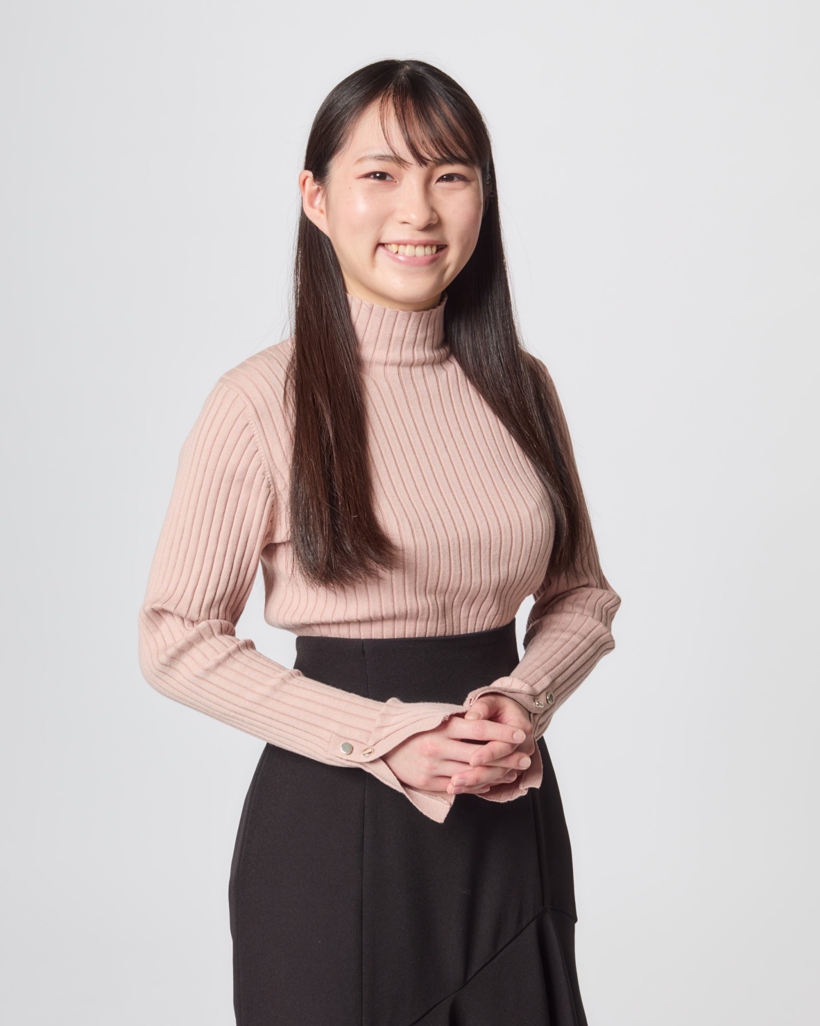 髙山　斐七子